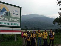 Mvc-437s.jpg (17388 bytes)