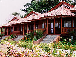 deluxe_chalet.JPG (44466 bytes)