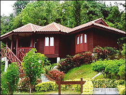 layang2_chalet_1.JPG (47099 bytes)