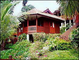 serindit_suite_chalet_2.JPG (45971 bytes)