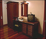 set.JPG (14196 bytes)